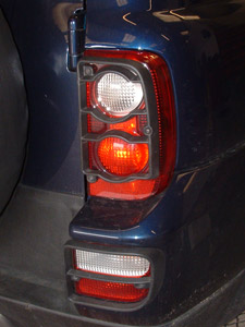 FF004084 - Rear Lamp Guards - Land Rover Freelander