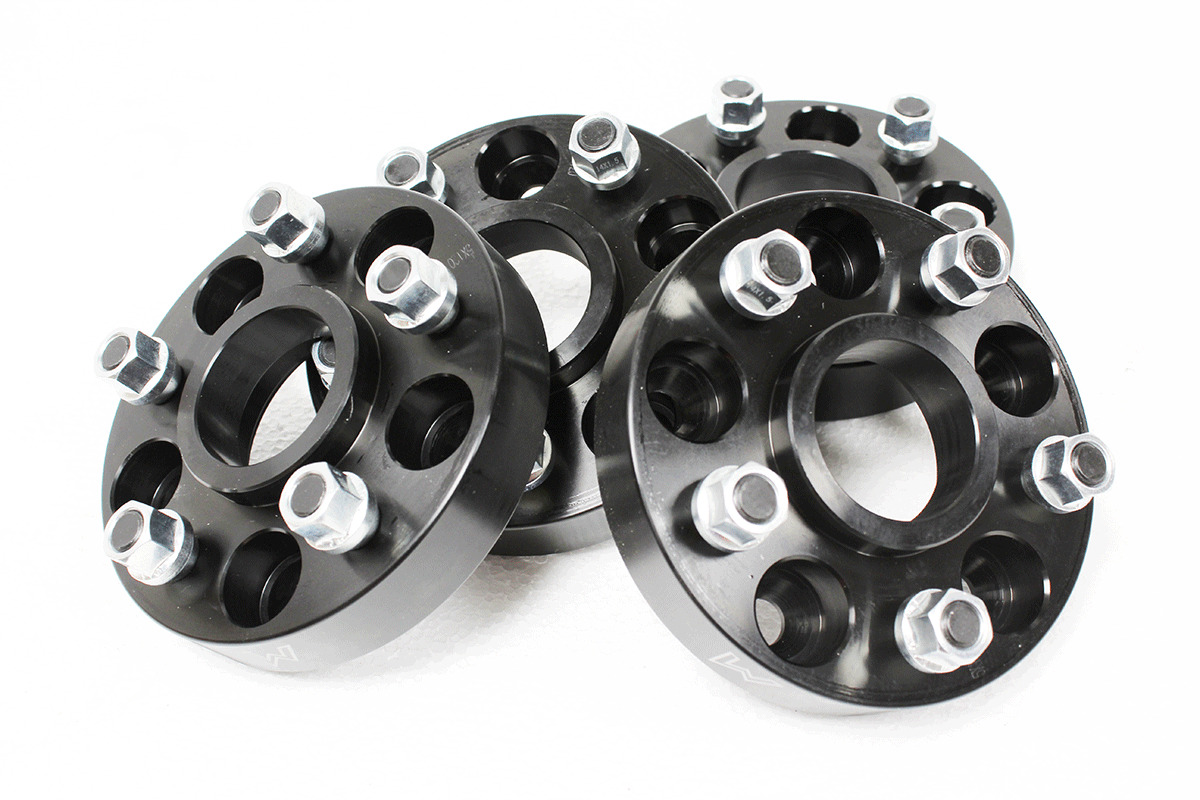 FF017267 - Wheel Spacers - 30mm - With Nuts - Range Rover Sport to 2009 MY