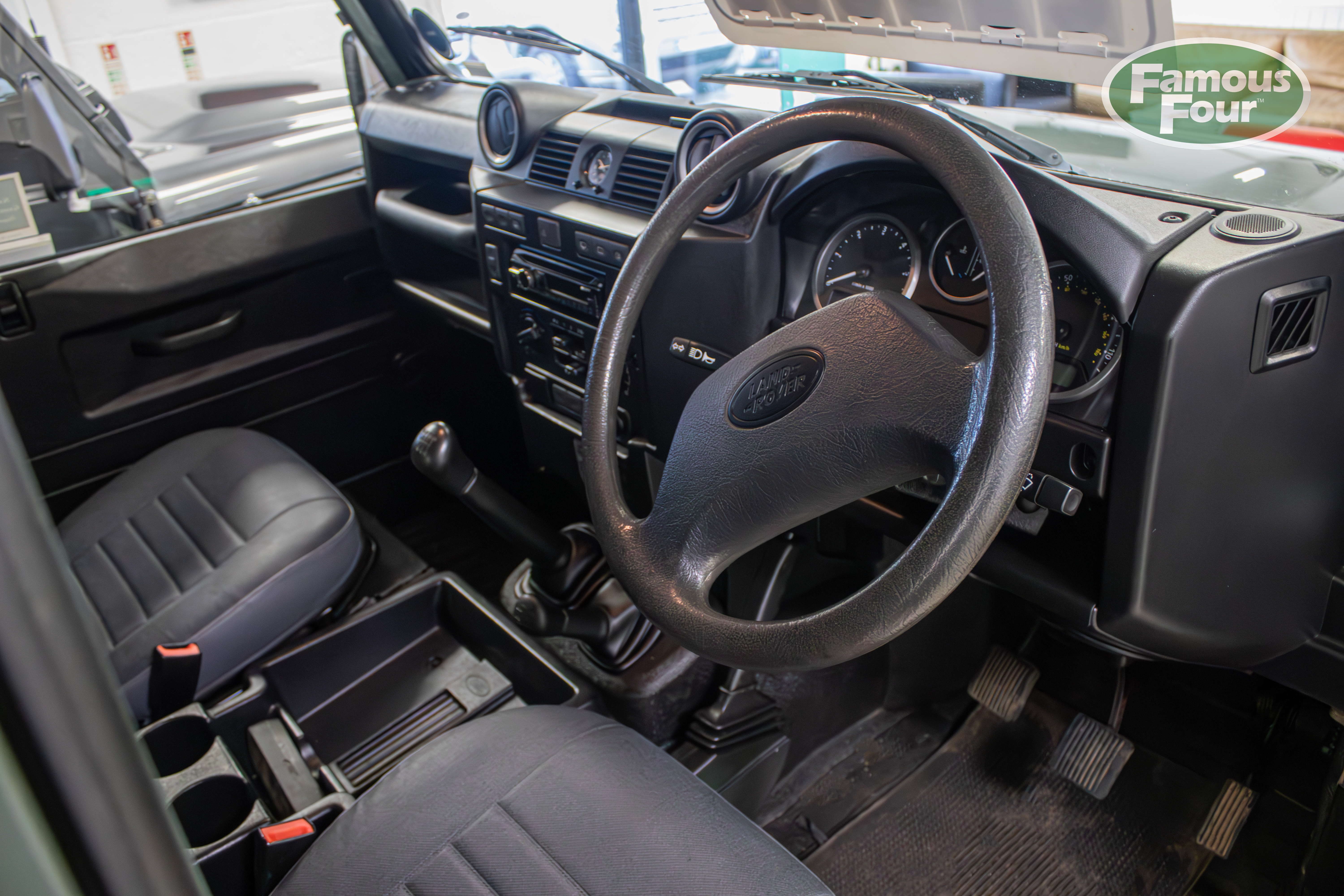 Land Rover Defender 90 Hard Top