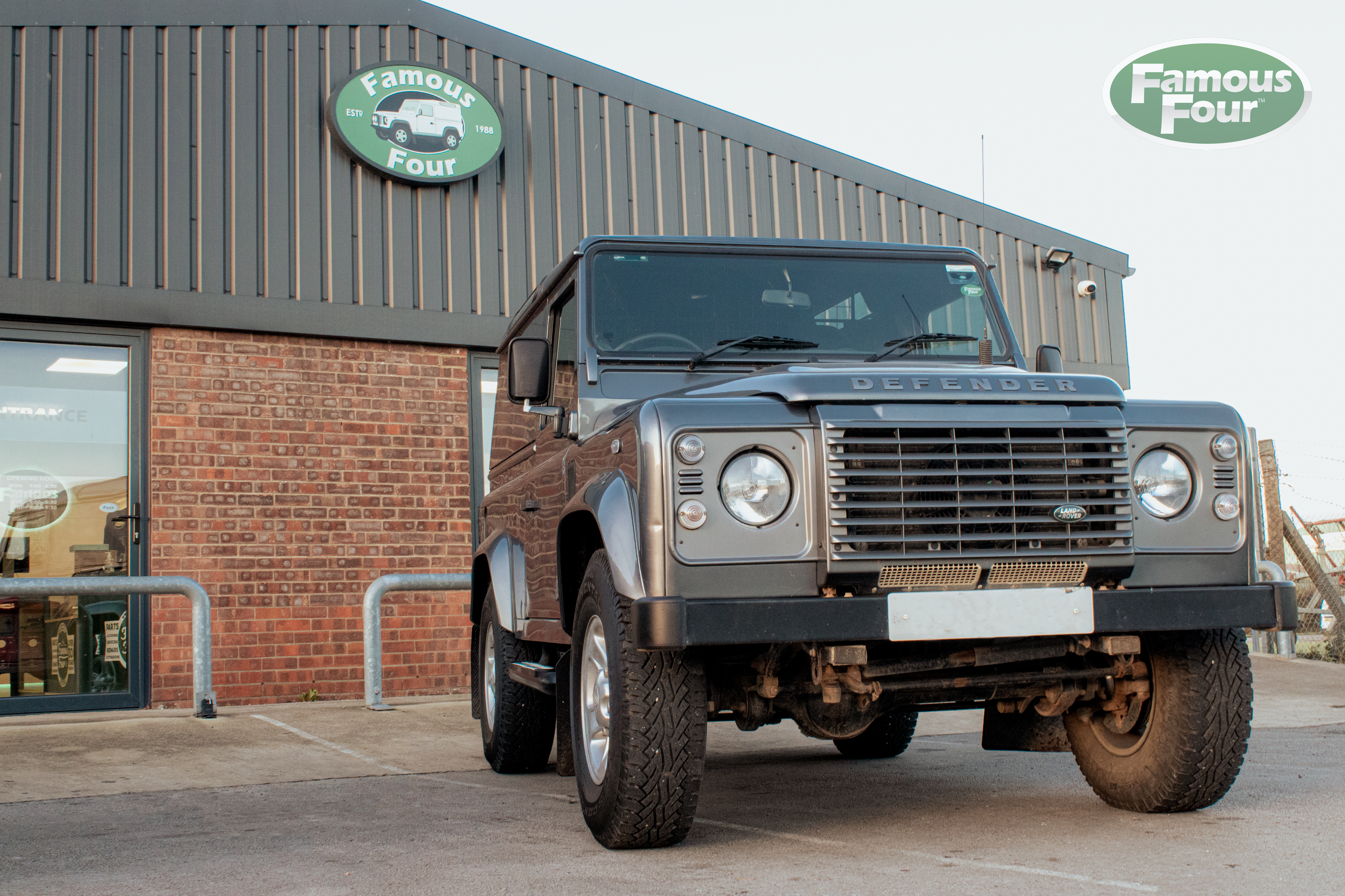 Land Rover Defender 90 Hard Top